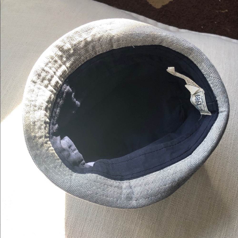 Light Gray Textured Bucket Hat with Navy Band - Picture 3 of 6